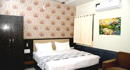 HOTEL UDAI PALACE Room Type - Deluxe Room AC