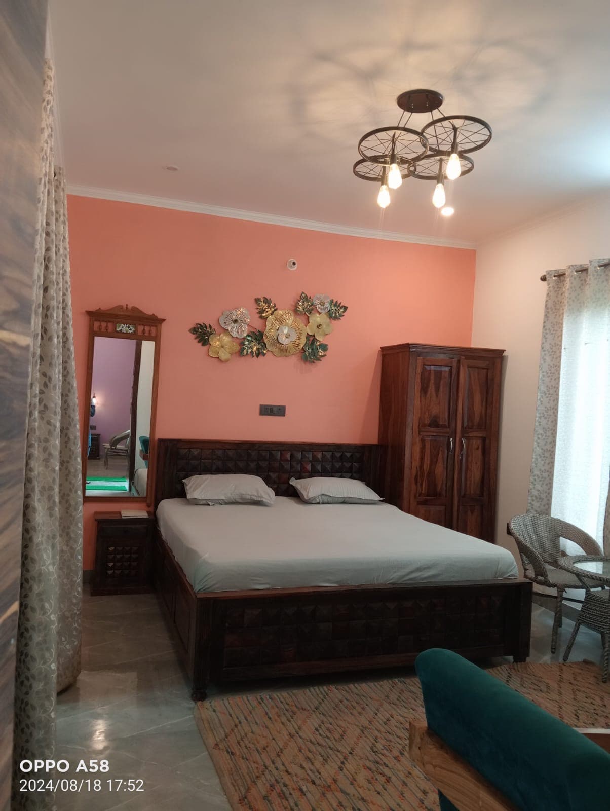 Burans cottage in Mukteshwar - Tap to explore photos