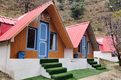 The Last Stop Riverside Camps, Cottages