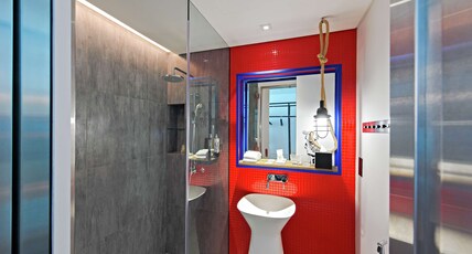 Hampton By Hilton Al Seef, Dubai Room Type - QUEEN ACCESSIBLE ROOM