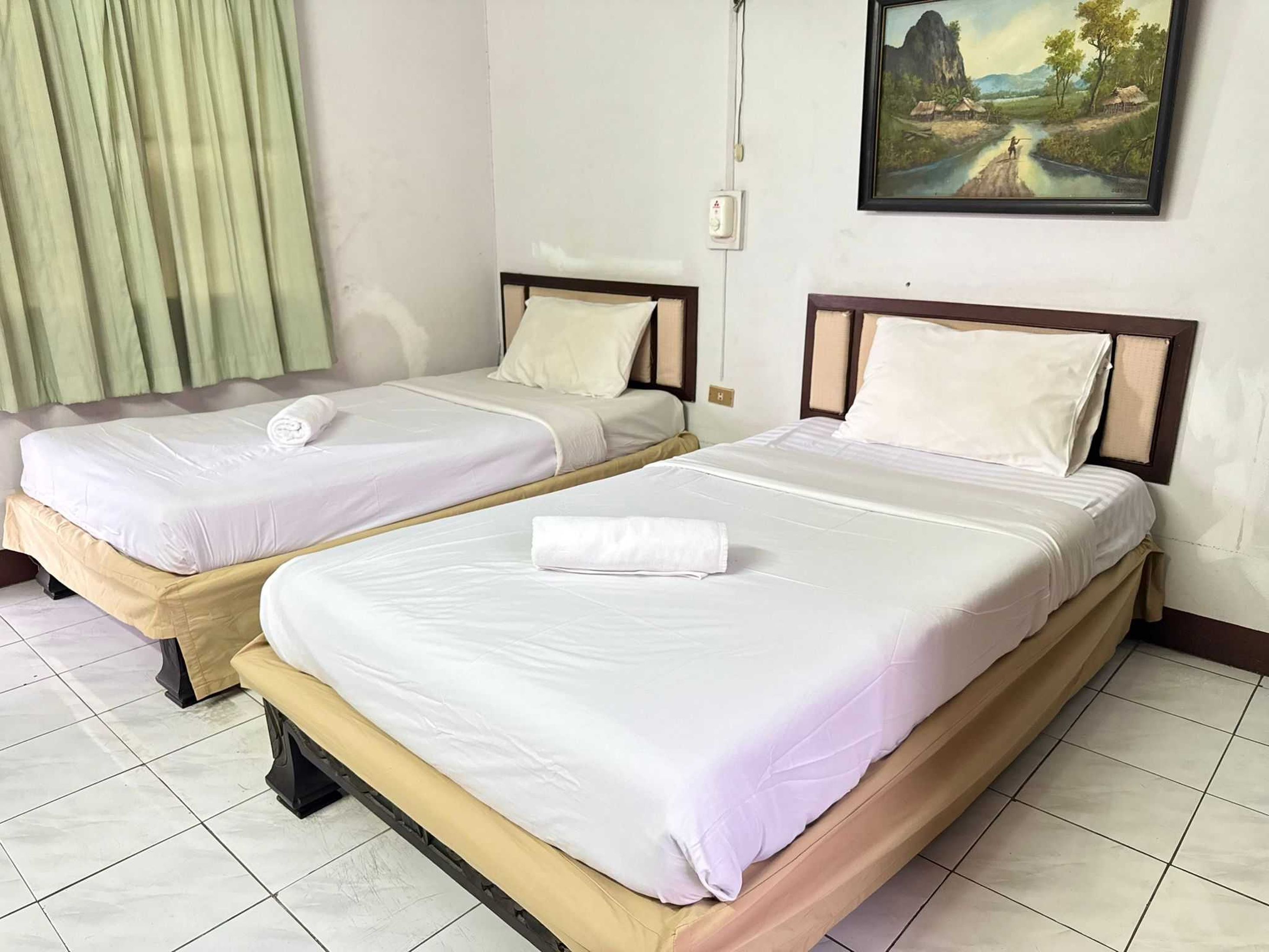 Hotel O Top North Guesthouse - Tap to explore photos