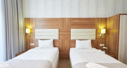 Boulevard Side Hotel Room Type - Standard Twin