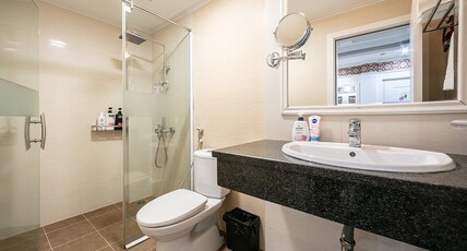 A25 Hotel - Dich Vong Hau Room Type - Standard Room