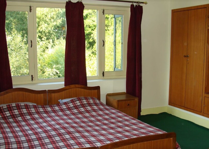 Hotel Victoria Palace - Tap to explore photos