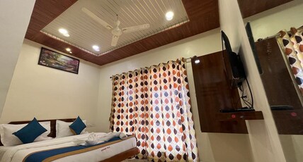 Prime Villa And Restaurant Room Type - Hill View Standard Room