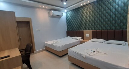 HOTEL SHREE JAGANNATH (SEA FACING) Room Type - DELUXE 4 BED ( Family Room)