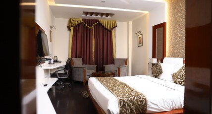 Hotel Ambience @ Gwalior Junction Railway Station Room Type - EXECUTIVE DELUXE ROOM