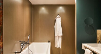 Hotel Indigo Dresden - Wettiner Platz, an IHG hotel Room Type - 1 Queen Bed Suite City View