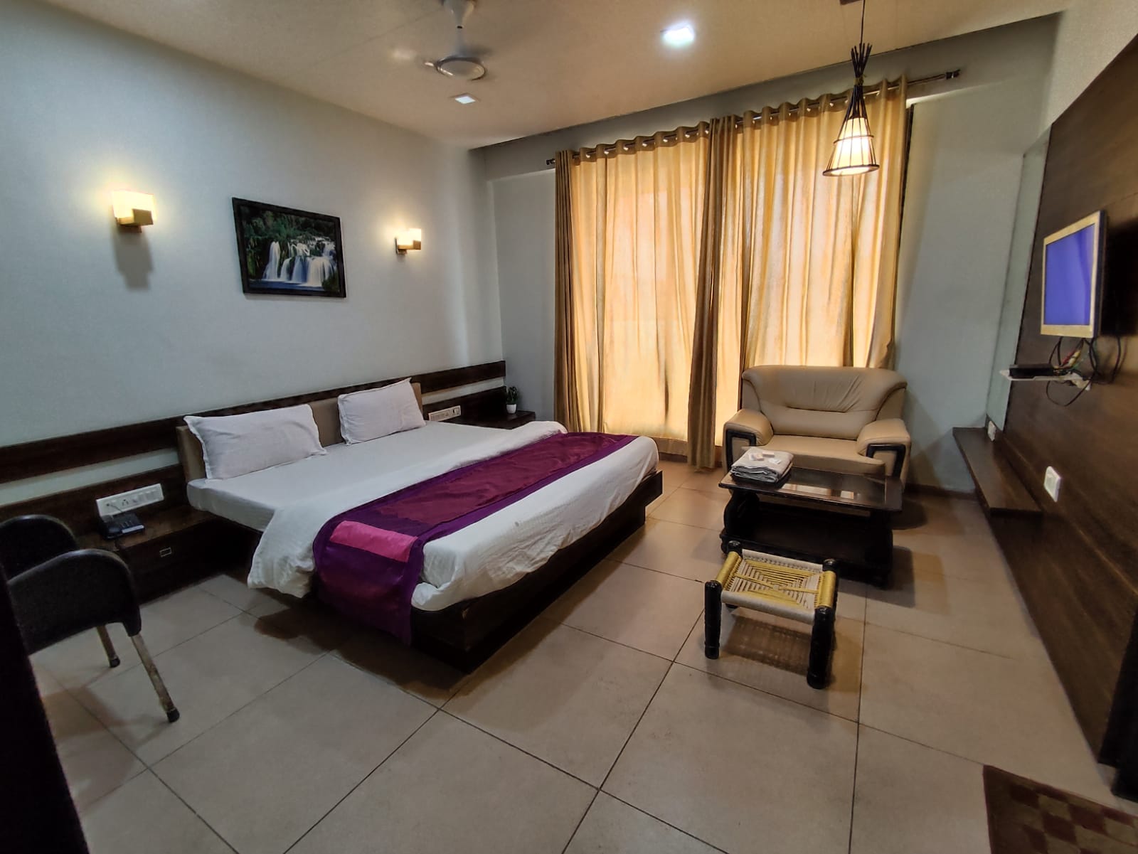 Hotel Shyam - Tap to explore photos