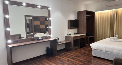 WINDSOR Room Type - JUNIOR SUITE