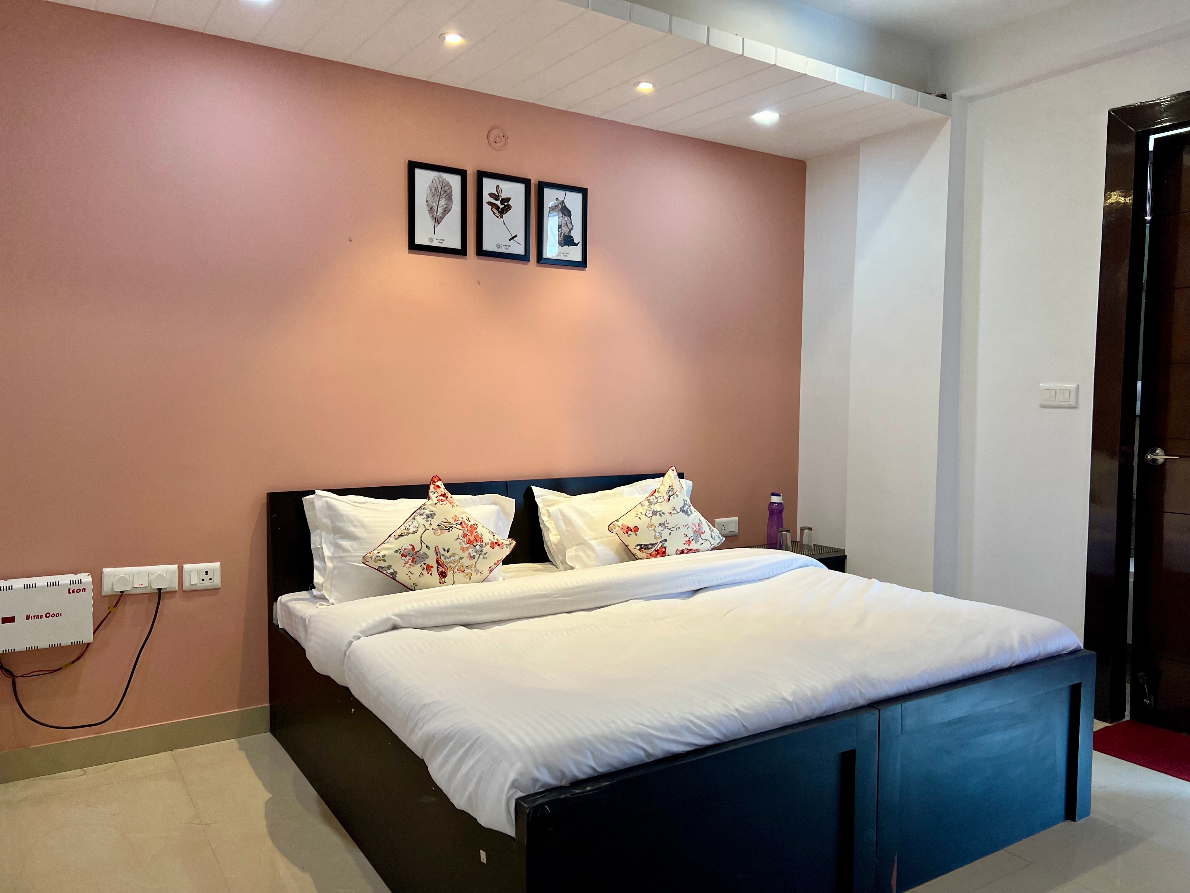 Tulip 3BHK by Wabi Sabi Stays With Private Balcony - Tap to explore photos