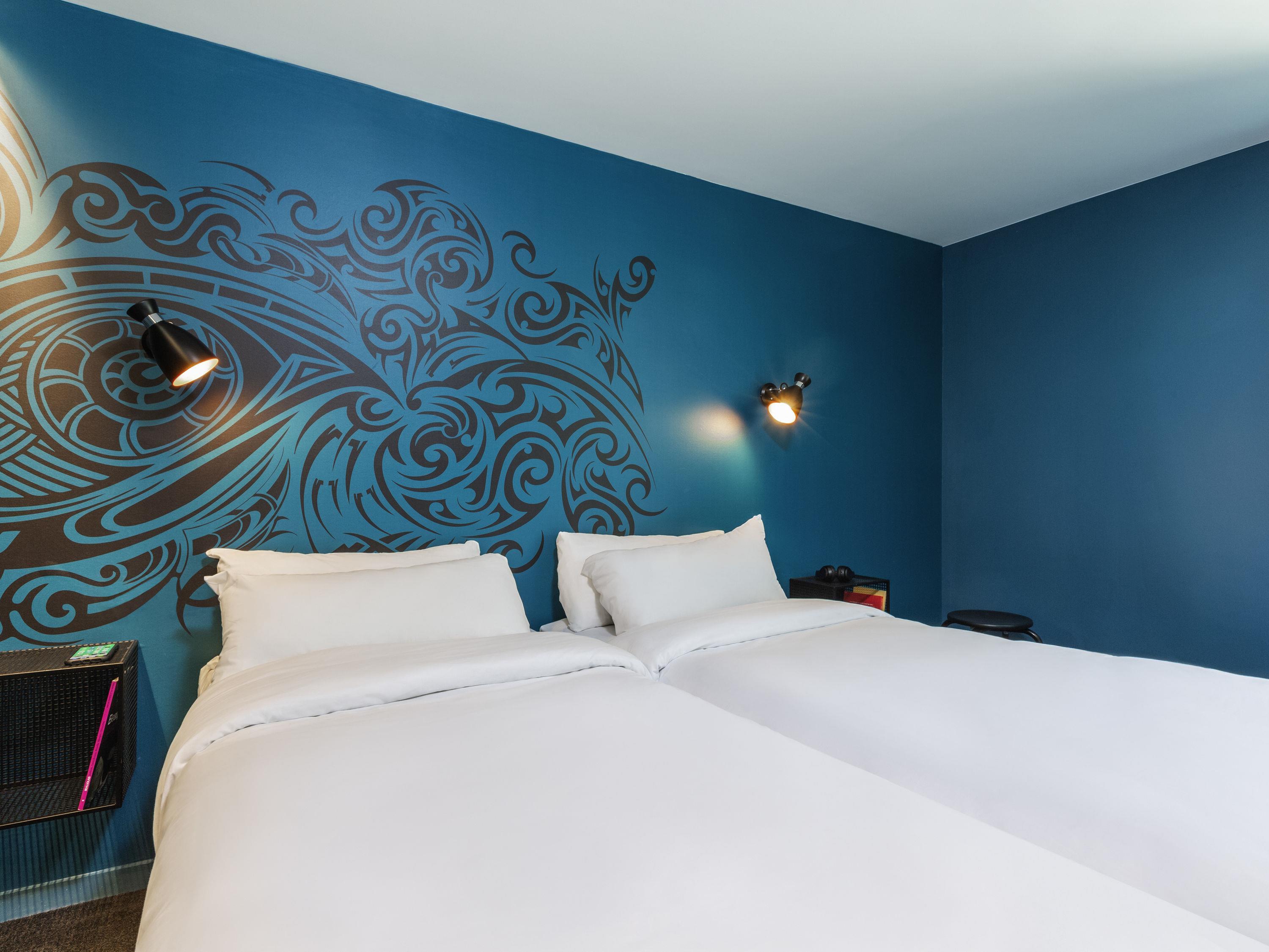 ibis Styles Paris Magenta - Tap to explore photos