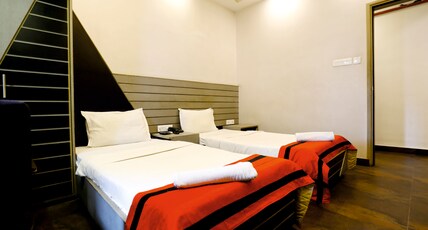 Hotel Trimoorti Room Type - Super Deluxe AC Room With Free Wi-fi