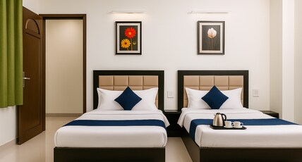 Lajja Palace, Harki Pauri-Railway Stn Road Room Type - Comfort+ Family Room