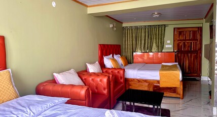 Darjeeling S Square Homestay Room Type - Sunflower