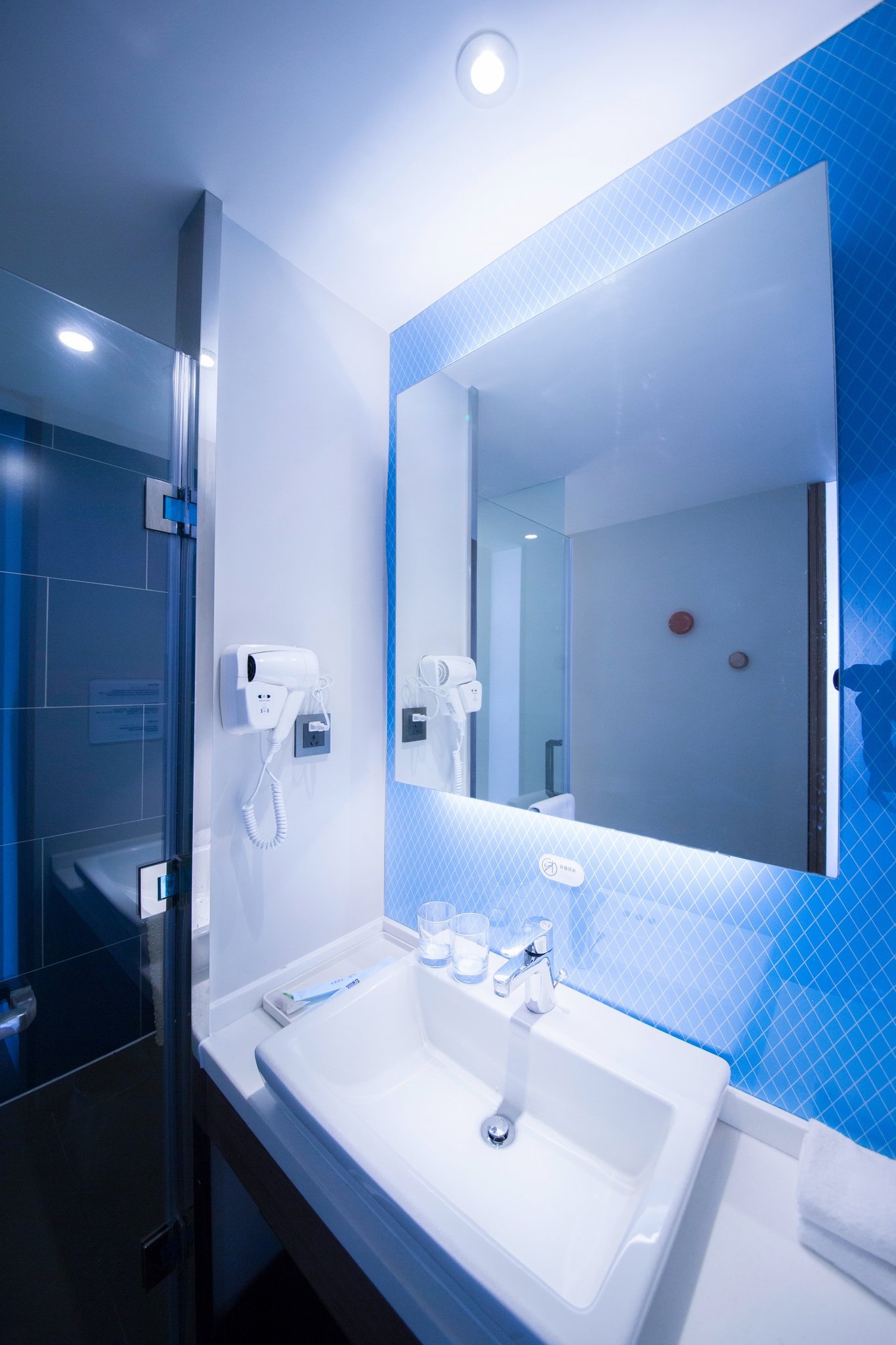 Holiday Inn Express SANYA BAY - Tap to explore photos