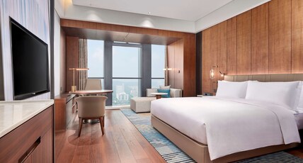 Hilton Chongqing Liangjiang New Area Room Type - KING EXECUTIVE ROOM