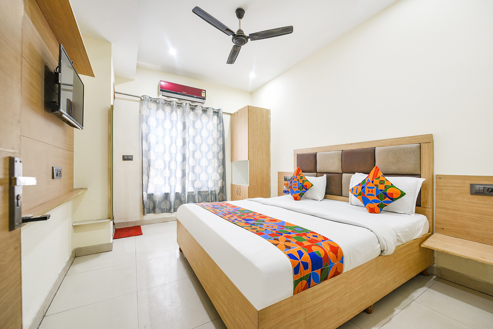 Via Panchkula Motels - Tap to explore photos