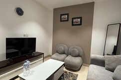 16 Horizon 2BHK Golf Estate Views