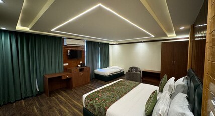 Himalayan Hill Resorts Room Type - Superior Room with Balcony(Hot and Cold AC) Himalayan Hill Resorts Room Type - Superior Room with Balcony(Hot and Cold AC)