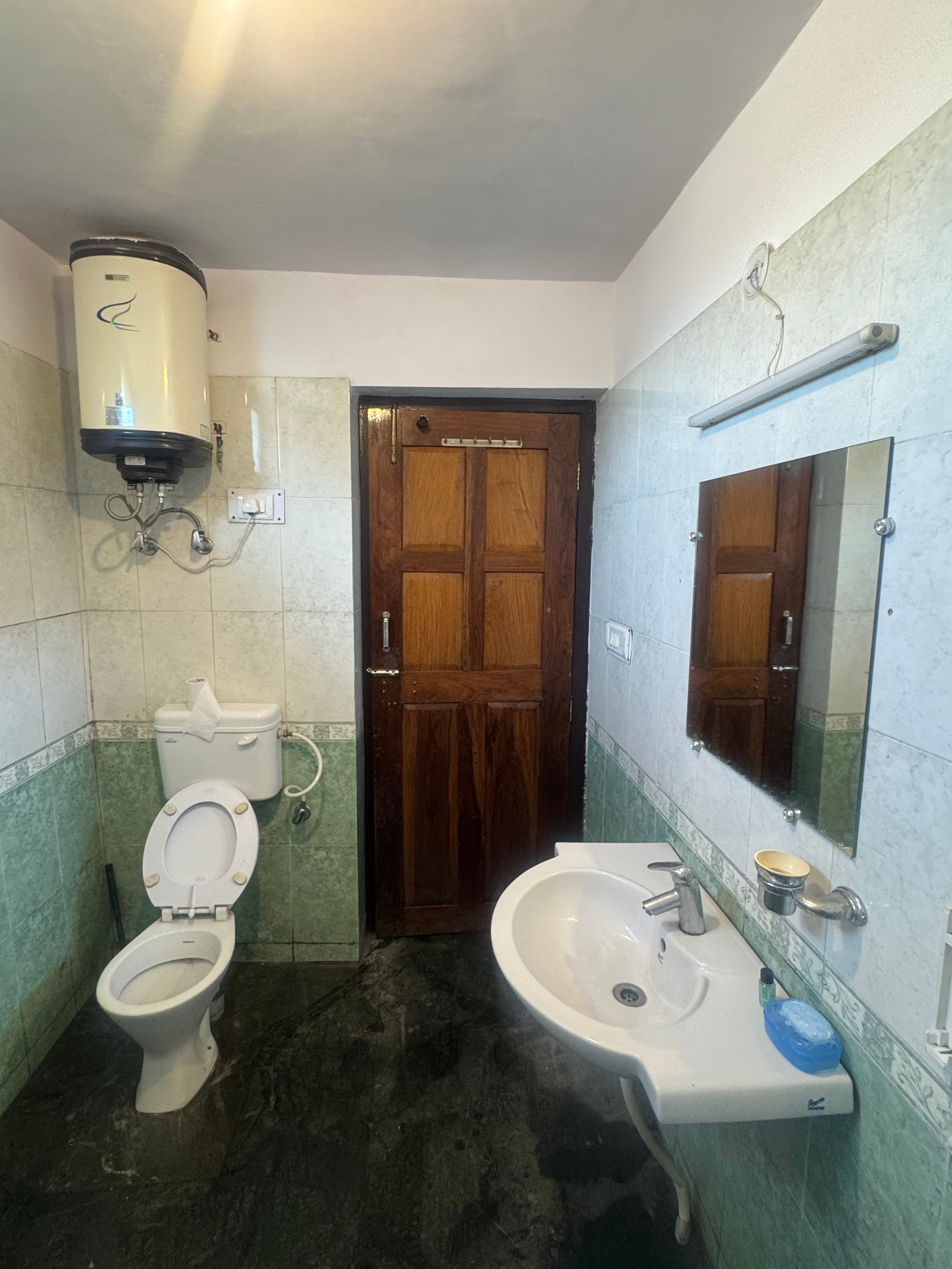 Blue Rose Homestay - Tap to explore photos