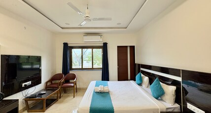 The Greenleaf Resort Room Type - Deluxe Room with Balcony