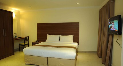 SHANTHI CASTLE INTERNATIONAL PREMIUM HOTEL Room Type - Esteem Room