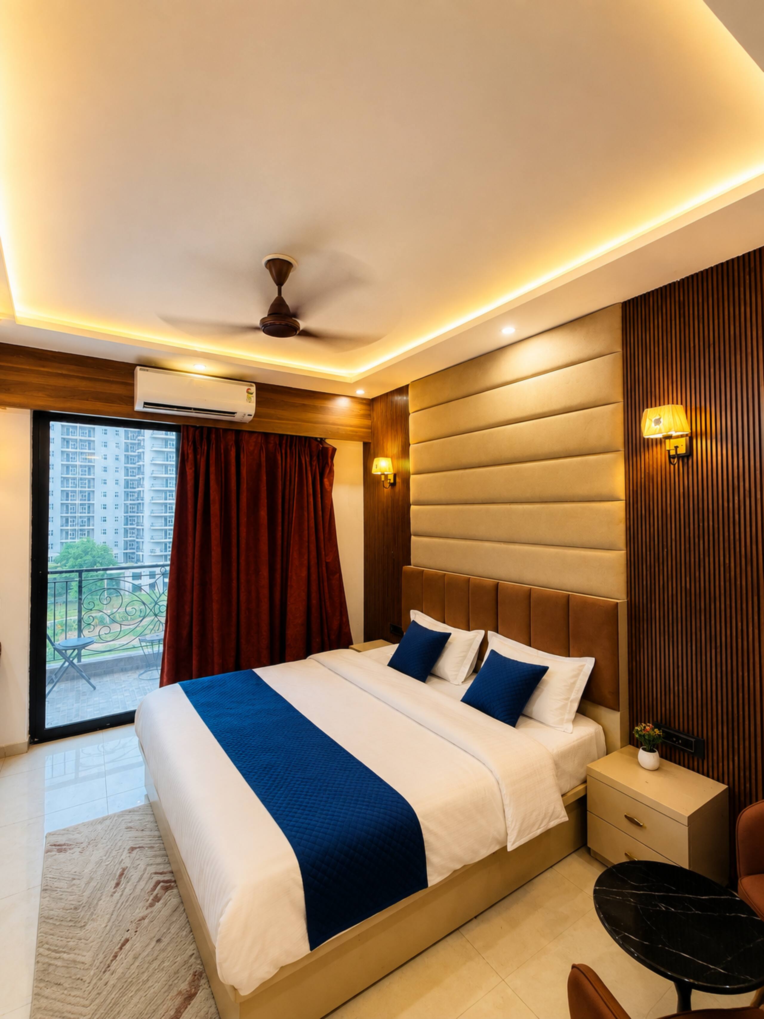 Luxurious Stay at Omaxe Hajratganj - Tap to explore photos