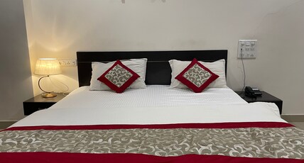 HOTEL SHAGUN Room Type - AC DELUXE