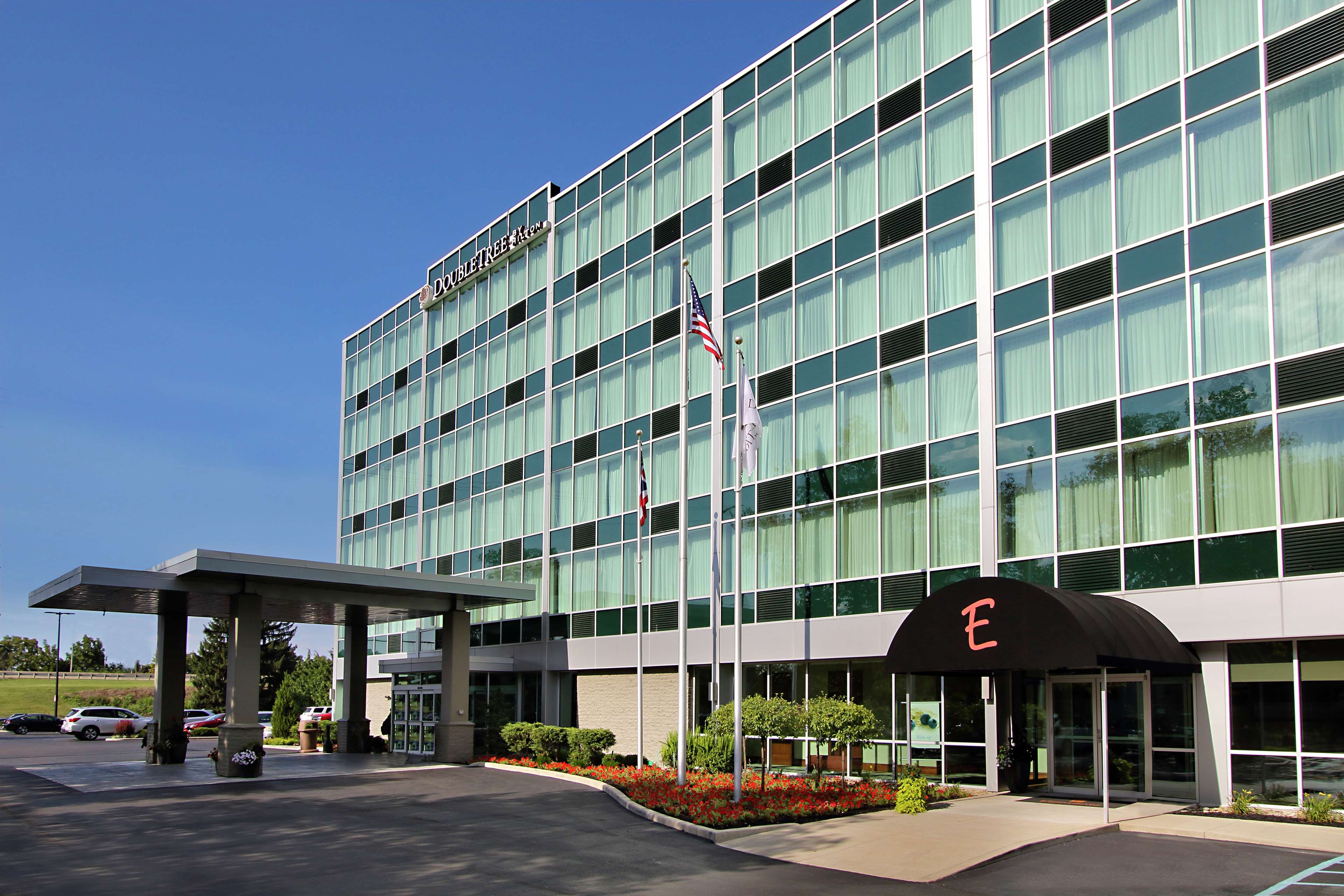 DoubleTree by Hilton Hotel Newark Ohio - Tap to explore photos