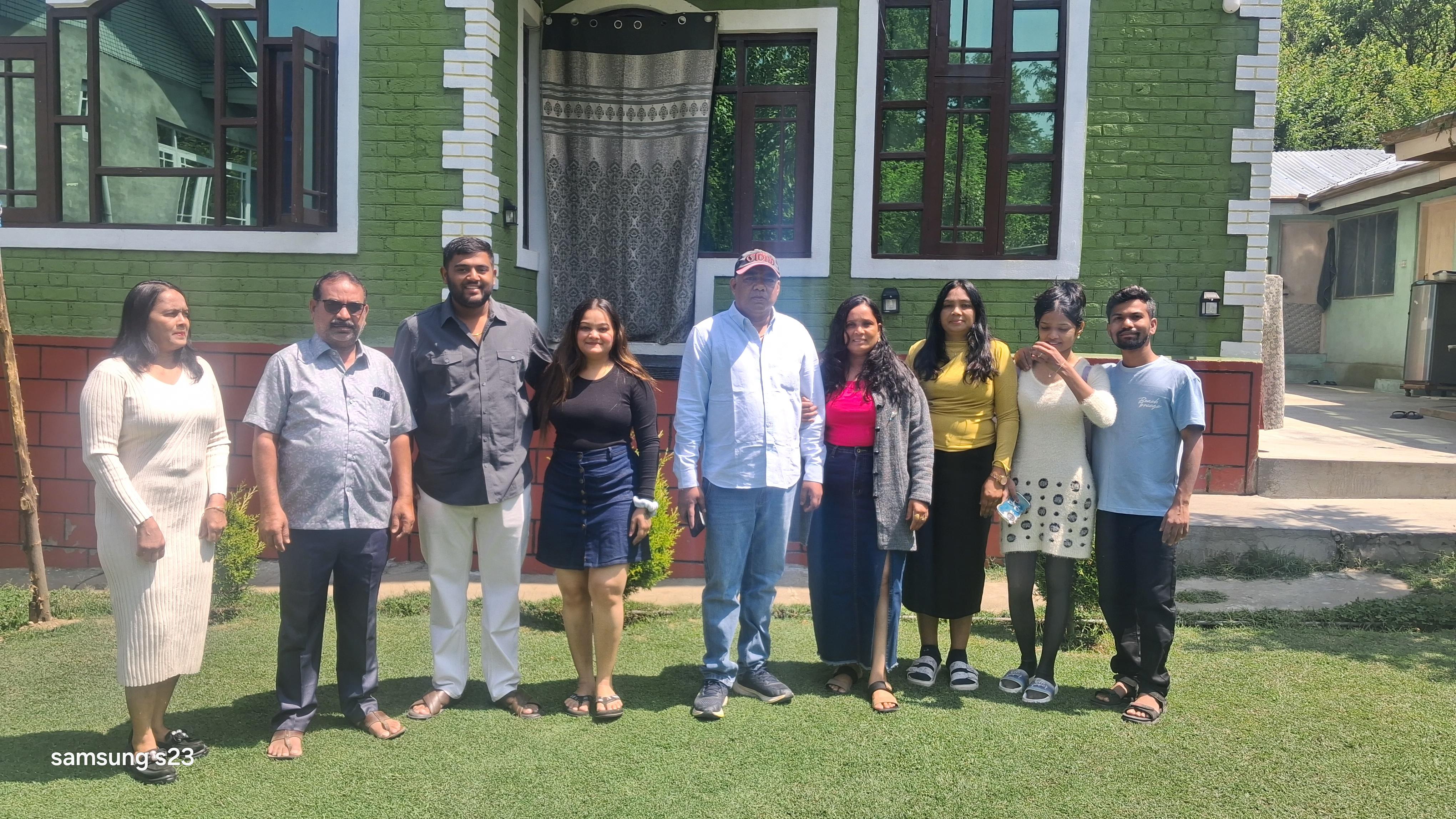 Ussam Home Stay - Tap to explore photos
