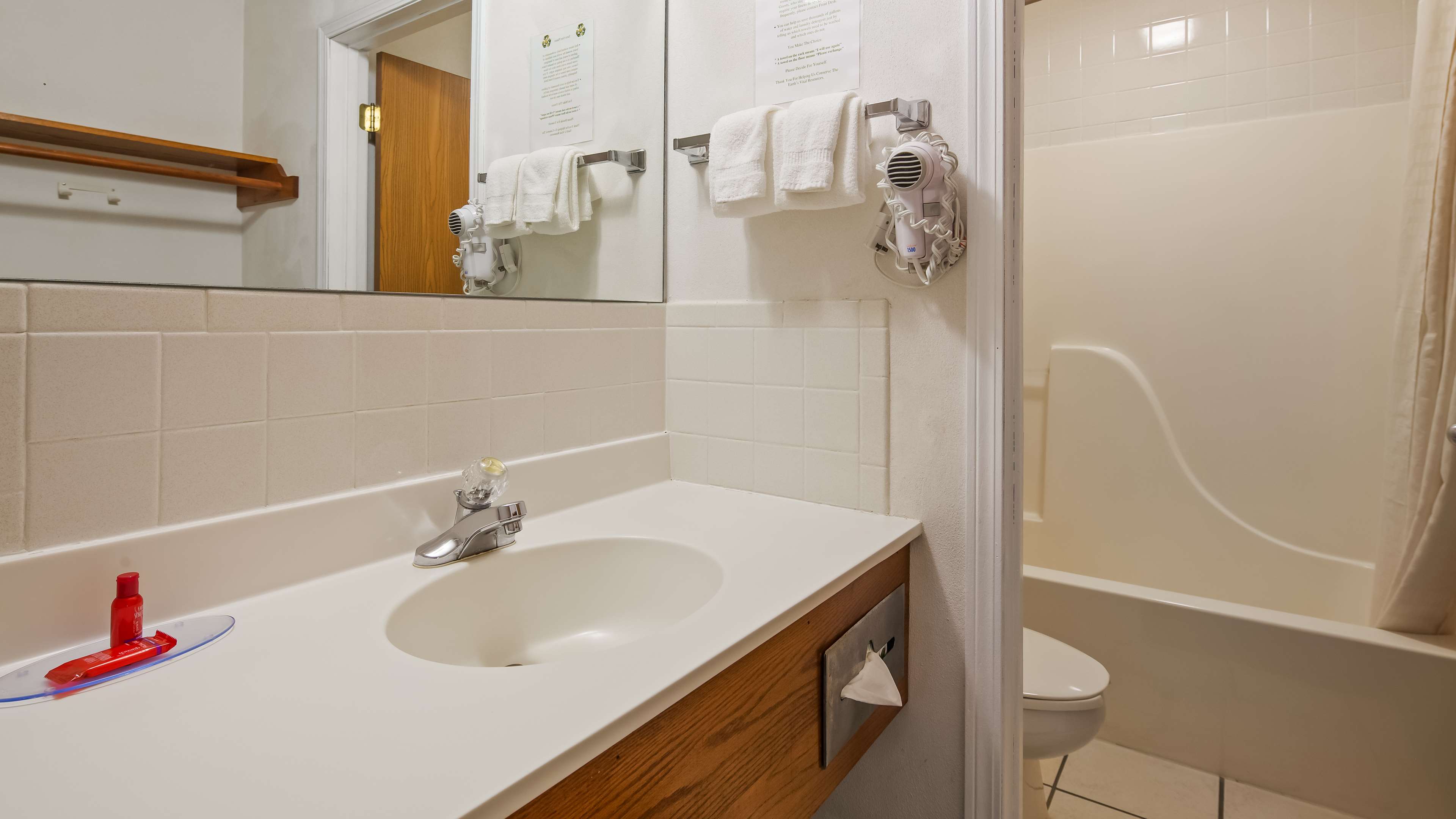 SureStay Hotel by Best Western Greenville - Tap to explore photos