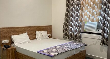 Shree Mahidev Palace Ayodhya Room Type - Deluxe Room