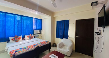 Hotel Shiva Room Type - Deluxe AC Room