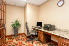 Holiday Inn Express Hotel & Suites Bloomington