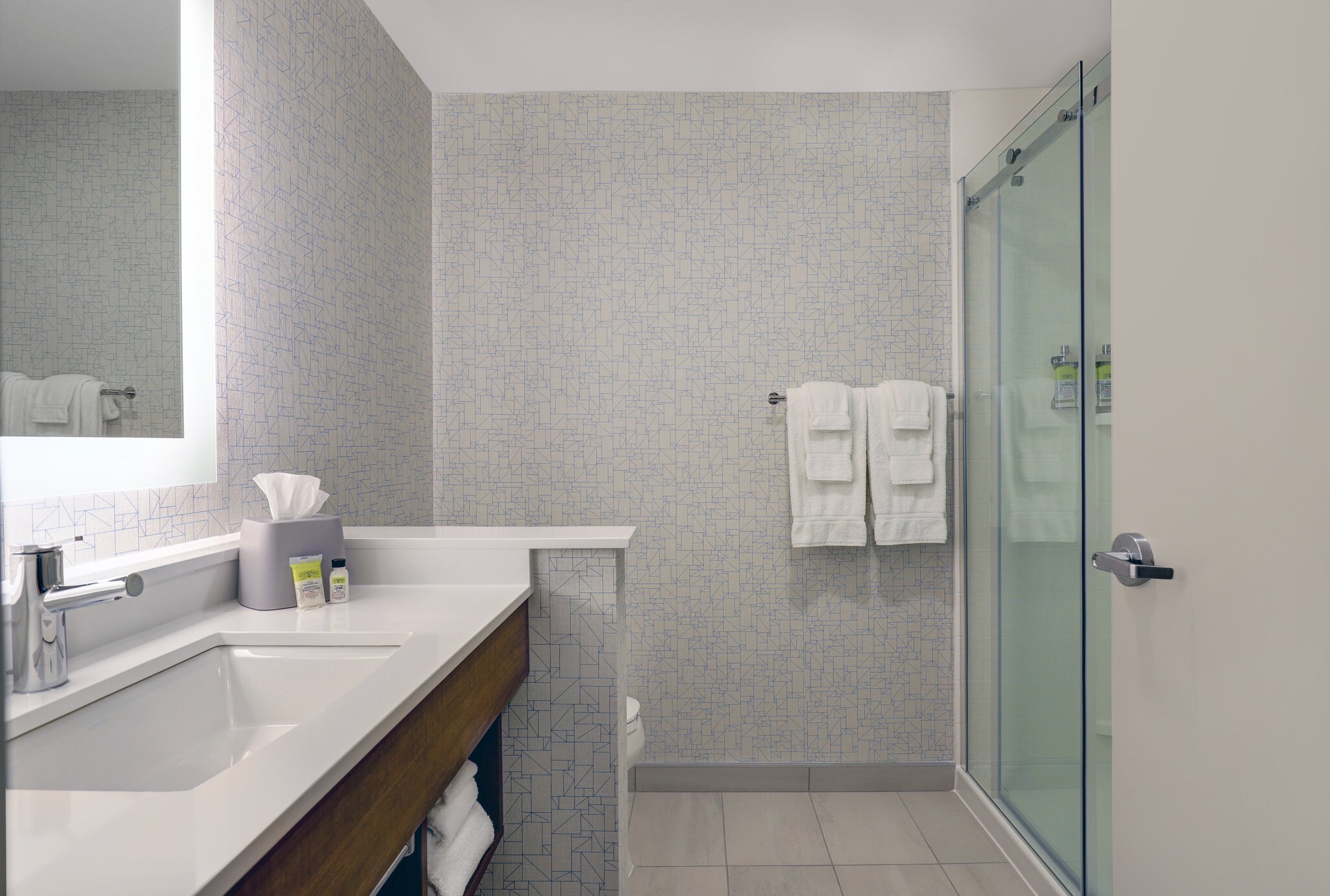 Holiday Inn Express & Suites COLLINGWOOD - Tap to explore photos