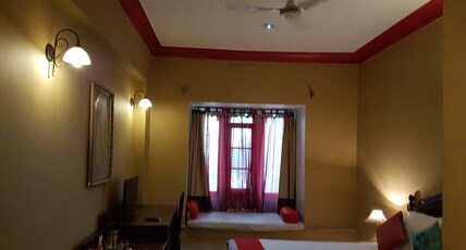 Hotel Pratap Palace Room Type - Deluxe Room Hotel Pratap Palace Room Type - Deluxe Room