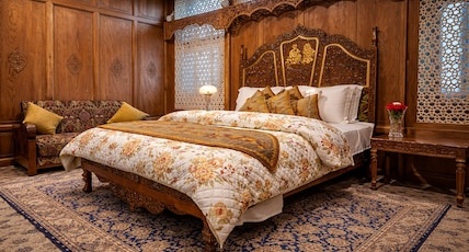 Floating Luxury Group Of Houseboats Room Type - Executive Suite Floating Luxury Group Of Houseboats Room Type - Executive Suite