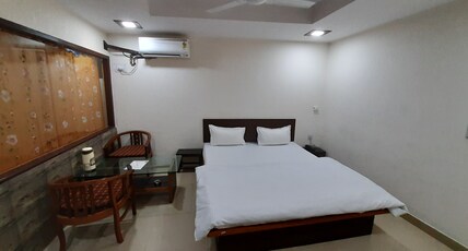 Heavens Guest House Room Type - Executive Room AC