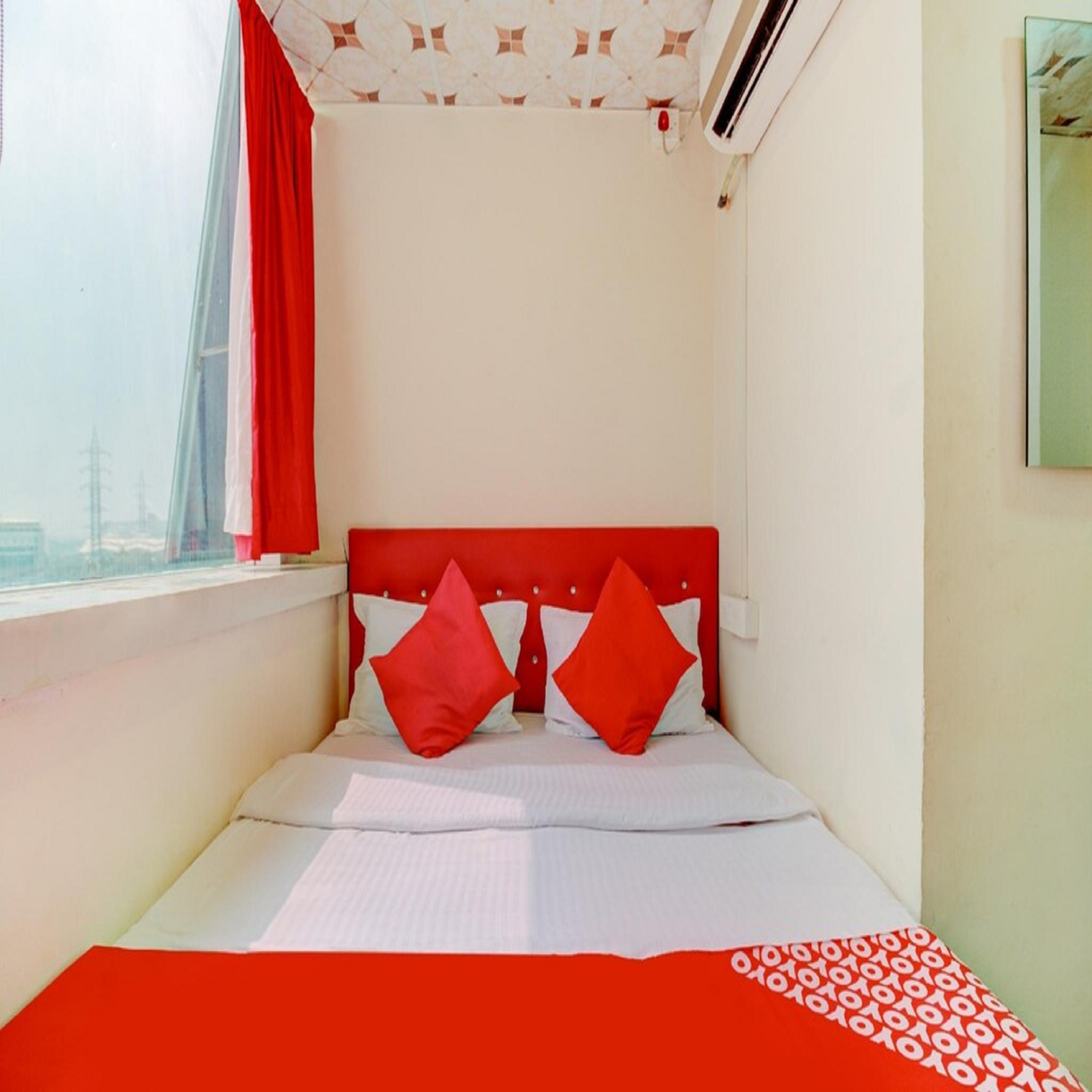 Hotel Sakinaka Inn - Tap to explore photos
