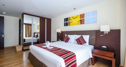 Lohas Residences Sukhumvit Room Type - One Bedroom Lohas Suite with Bathtub and Kitchenette Lohas Residences Sukhumvit Room Type - One Bedroom Lohas Suite with Bathtub and Kitchenette
