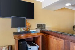 Best Western Hanford Inn