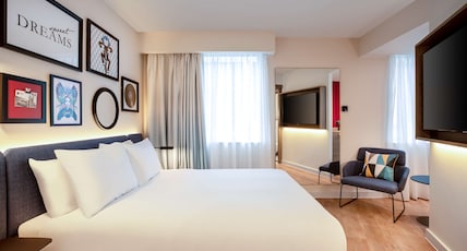 Hampton by Hilton Bath City Room Type - KING ROOM