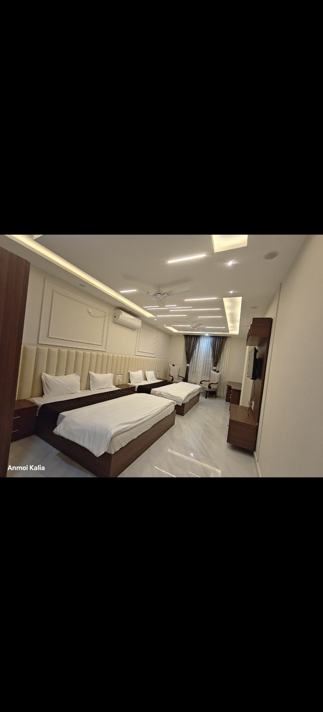 Anmol Hotel - Tap to explore photos