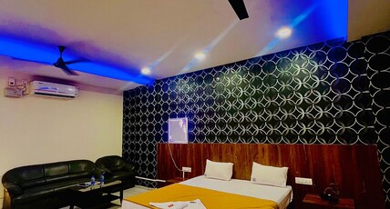 Shree Sai Residency Room Type - Deluxe Room