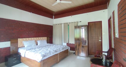 Ghughuti Homestay Room Type - Deluxe Mountain View Room(Non Ac)