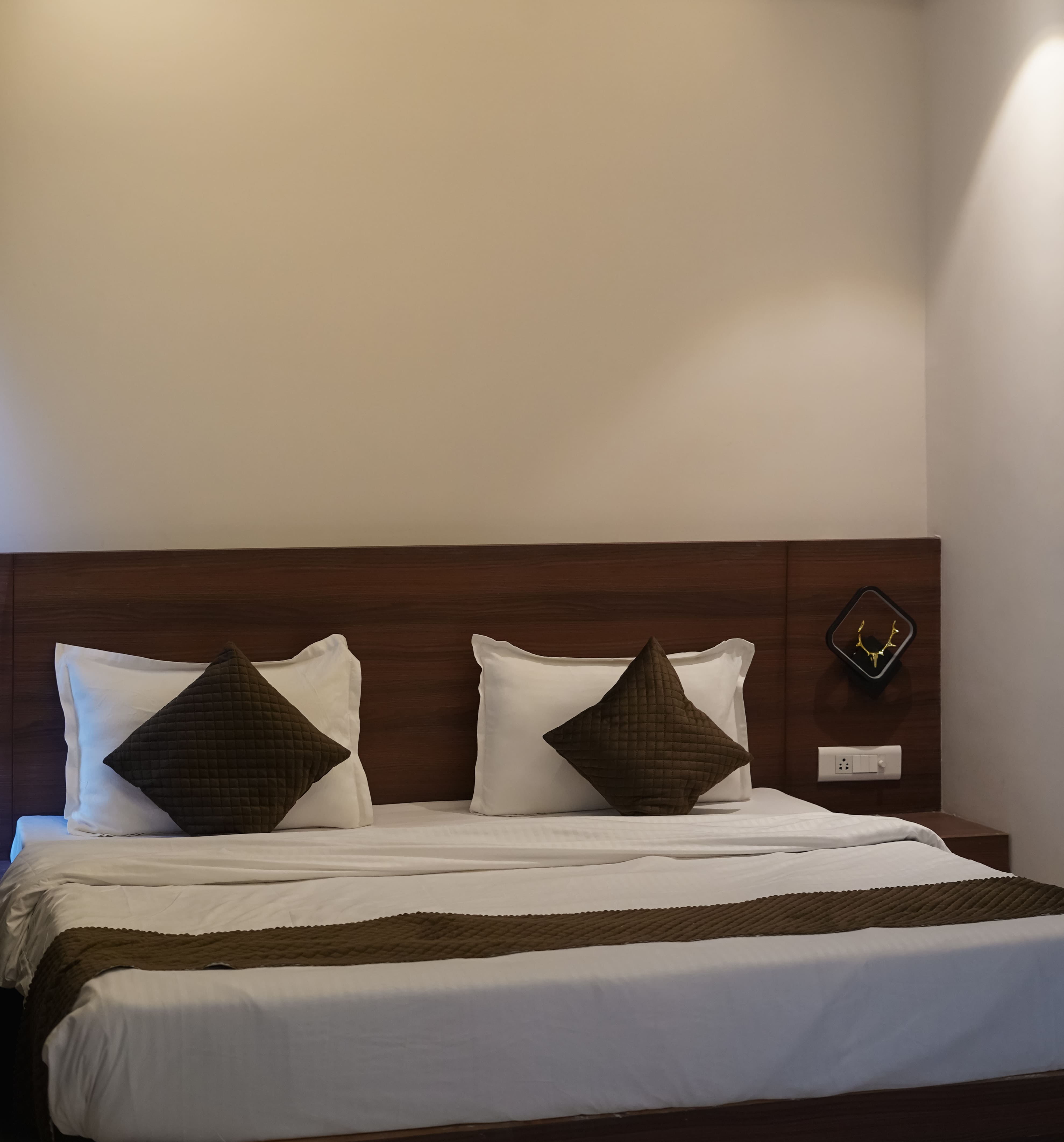 Serenity Hotel Rishikesh - Tap to explore photos