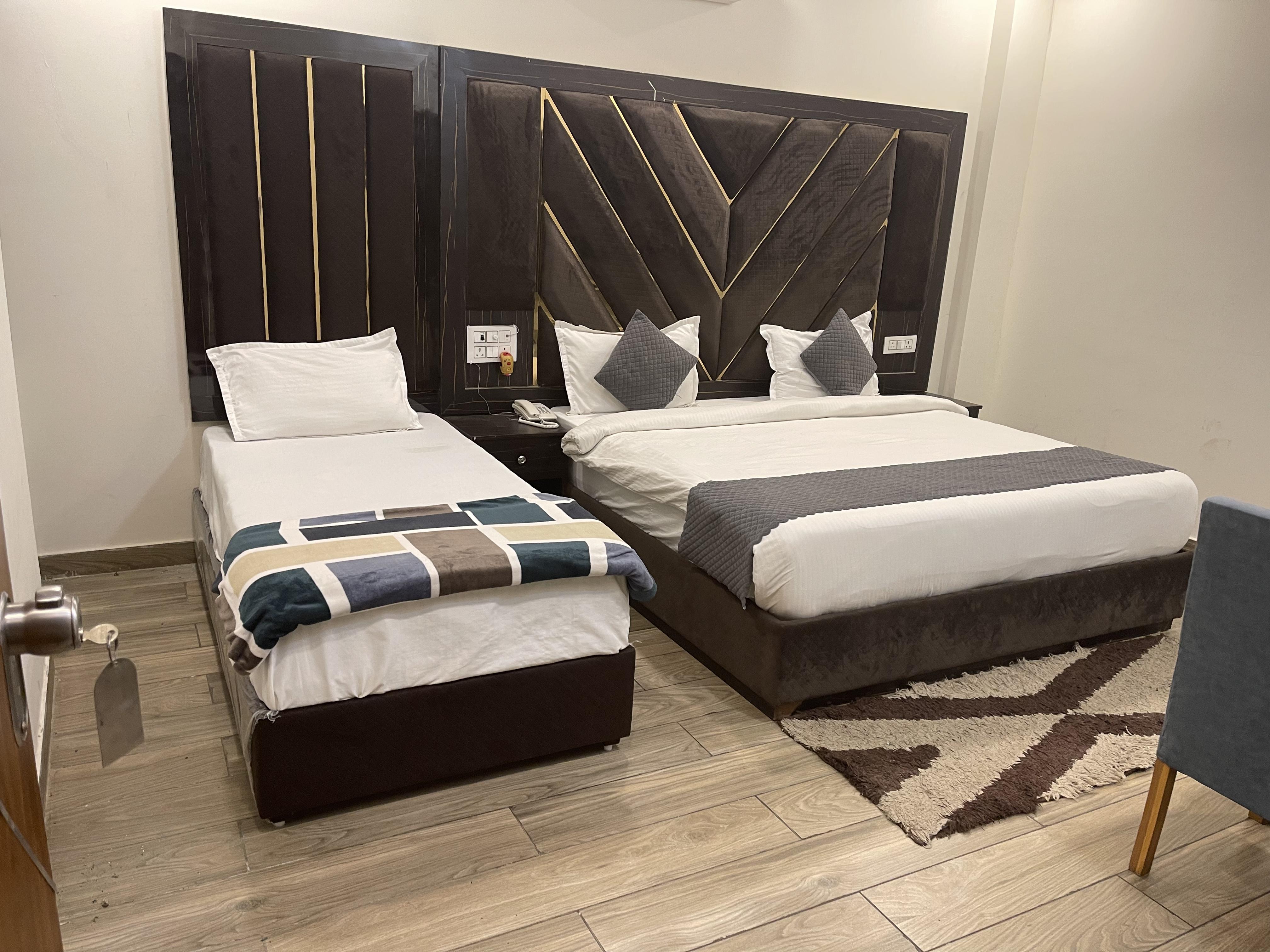 Hotel Shreya Galaxy - Tap to explore photos