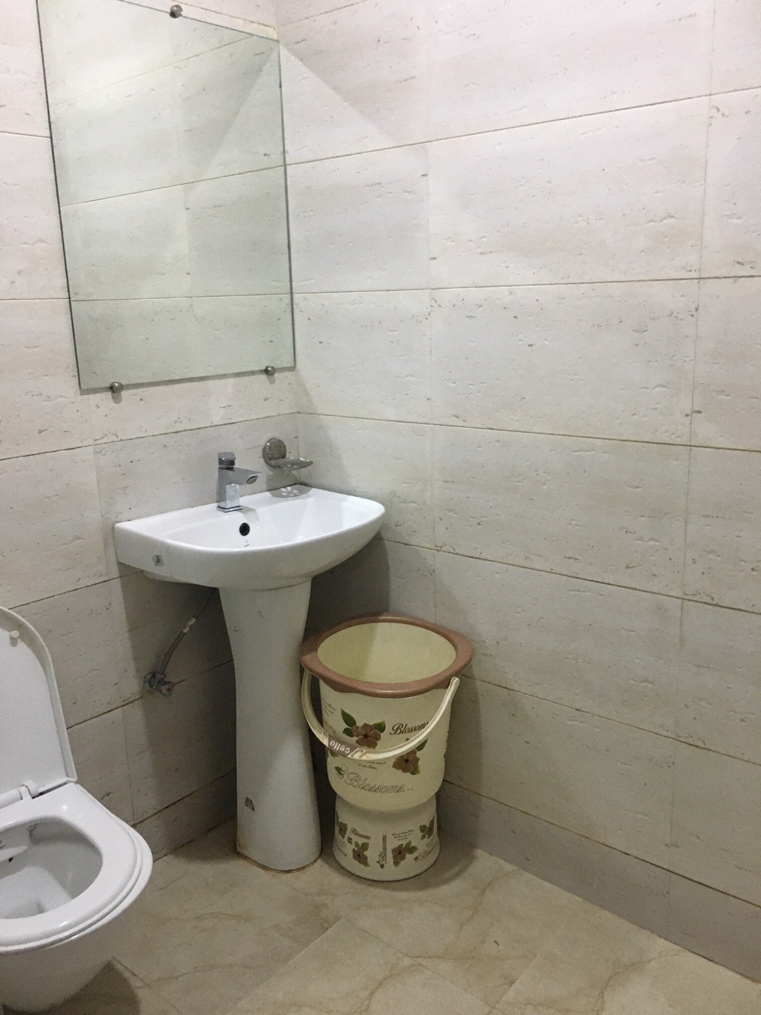 RG residency - Tap to explore photos