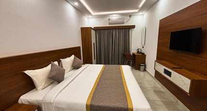 Belita Munnar Room Type - Junior Suite AC with Balcony
